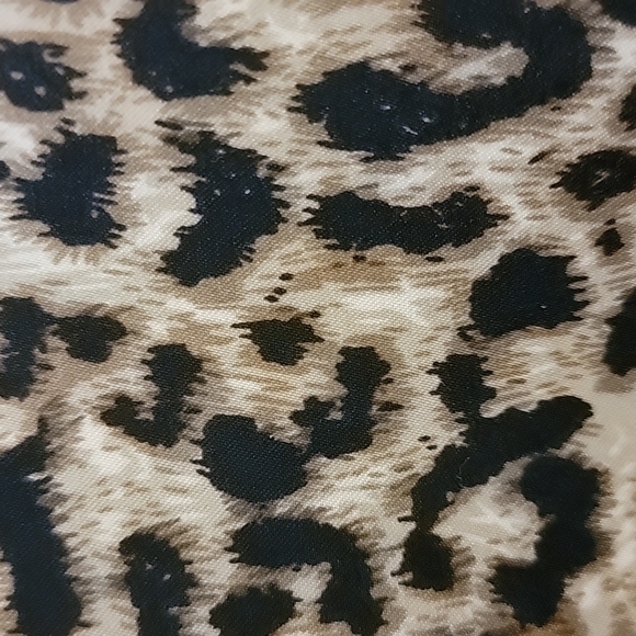 Leopard blouse. - Picture 2 of 3
